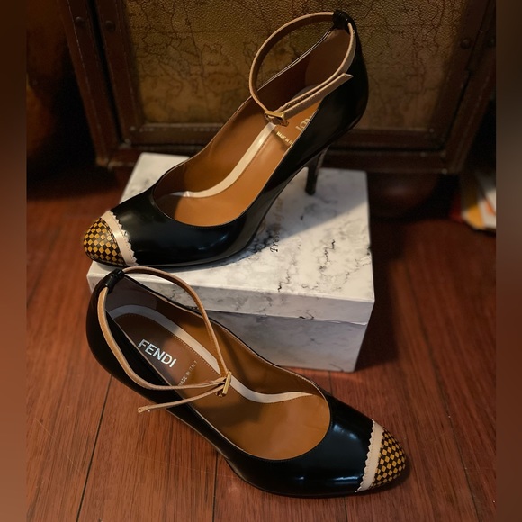 Fendi shoes - Picture 3 of 12